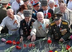Нано деление. Как мрачненькие пытаются стравить Русов и мигрантов, для получения энергии ненависти. Нано деление. Как мрачненькие пытаются стравить Русов и мигрантов, для получения энергии ненависти.