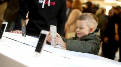 Российские ученые доказали негативное воздействие излучения мобильных на детей