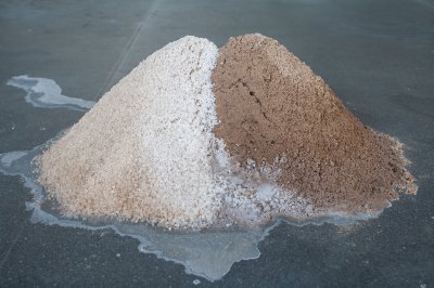 Пескосоляная смесь: состав, свойства и применение