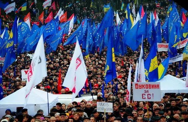 Эх, ”Евромайдан”, стеклянные бусы для туземцев…