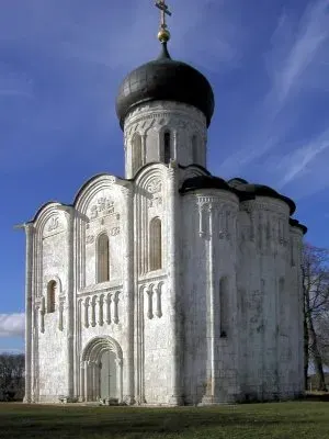На аллее Тверского бульвара 30 августа откроется фотовыставка «Архитектура русского храма»