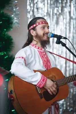 СИЛУ РОДА ПРИНИМАЛИ, ЯРЫМ СОЛНЫШКОМ СИЯЛИ