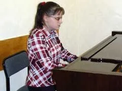 Незрячая девочка из Ростова возвращает губернатору стипендию Незрячая девочка из Ростова возвращает губернатору стипендию