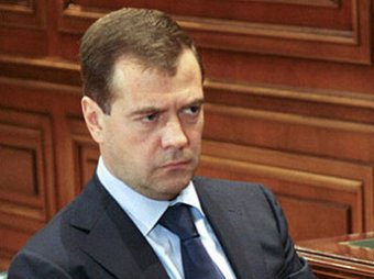 Медведев Изменник и Предатель России, , но отнюдь не дурак Медведев Изменник и Предатель России, , но отнюдь не дурак