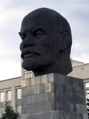 ИДОЛ  КОММУНИСТИЧЕСКОГО  ФАРАОНА – 9 часть