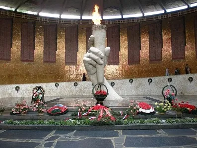 Мамаев Курган – мемориал Шивы и Дурги Мамаев Курган – мемориал Шивы и Дурги