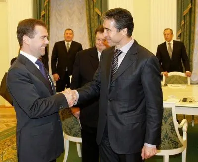 Тук-Тук! Откройте - НАТО!