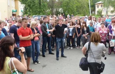 На Народном Сходе в Среднеуральске жители требовали выселения среднеазиатов