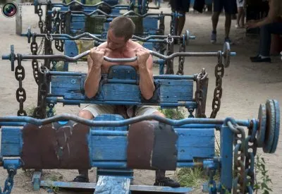 Самая суровая в мире киевская качалка