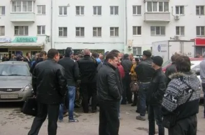 Таксисты Рязани вышли на улицы с требованием выселить узбеков из города