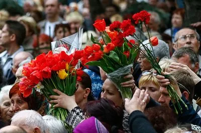 Минута скорби по погибшим в Новороссии ополченцам и мирным жителям
