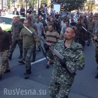 «Марш» пленных украинских карателей в Донбассе – символ поражения врагов России