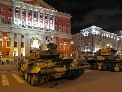 В Москву ввели бронетехнику