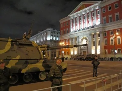 В Москву ввели бронетехнику