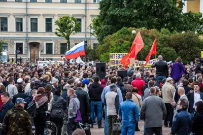 В Санкт-Петербурге прошёл митинг против планов назвать мост именем Ахмата Кадырова