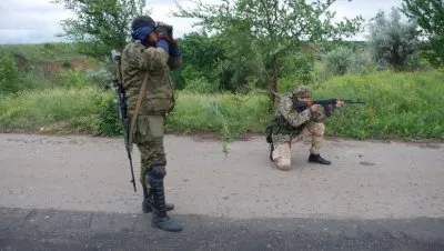 На Донбассе не утихают бои: диверсионная война и артиллерийские налёты
