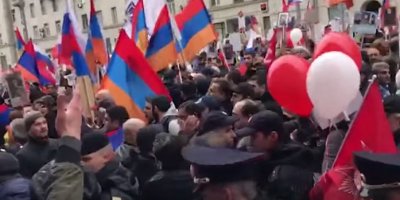 На 9 мая армяне подрались с азербайджанцами, и вместе с полицией 