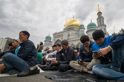 На Ураза-байрам в Москве вышли более 250 тысяч мусульман