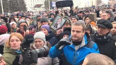 Народный митинг в Кемерово требует наказать виновных в пожаре в ТЦ «Зимняя Вишня»
