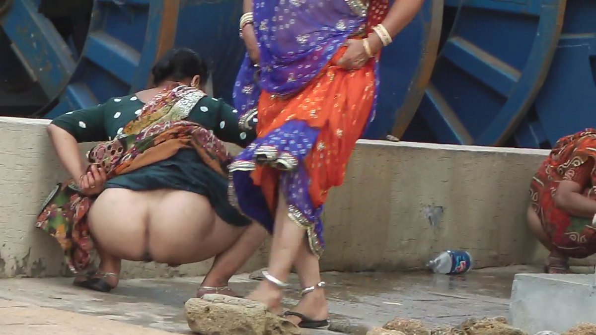 Village Girl Naked In Public Toilet.
