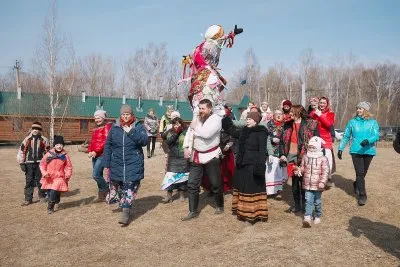 КАК ВЕСНА НА ПАРУ ДЕНЬКОВ УПРЯМУЮ ЗИМУШКУ ОДОЛЕЛА