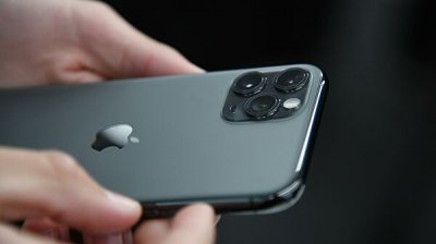      iPhone:  